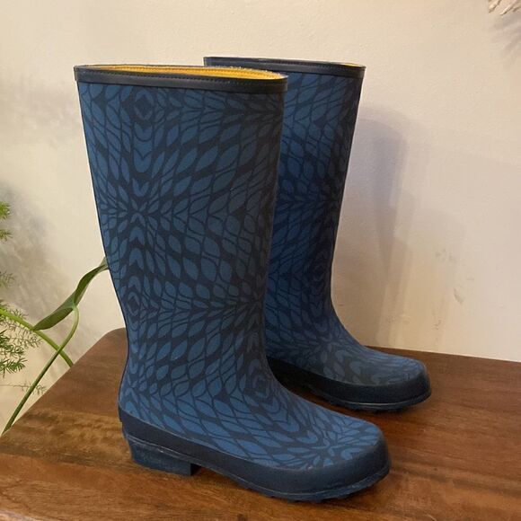 L.L. Bean Wellie Rain Boots Size 6 - Picture 1 of 11
